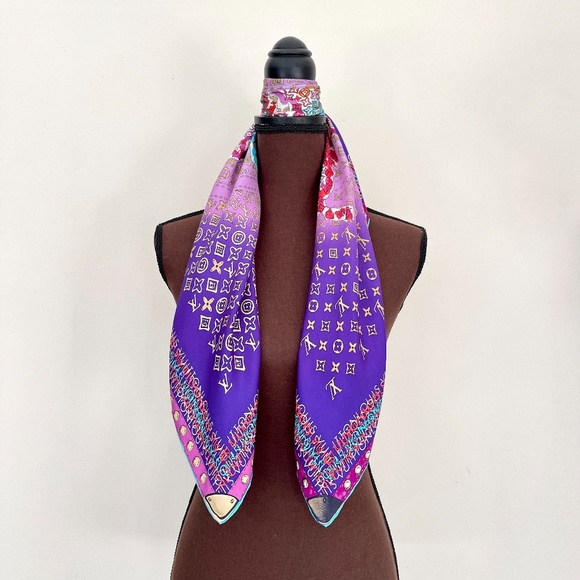 Display # 1 Louis Vuitton Monogram Map Square Purple Silk Scarf - Picture 15 of 16